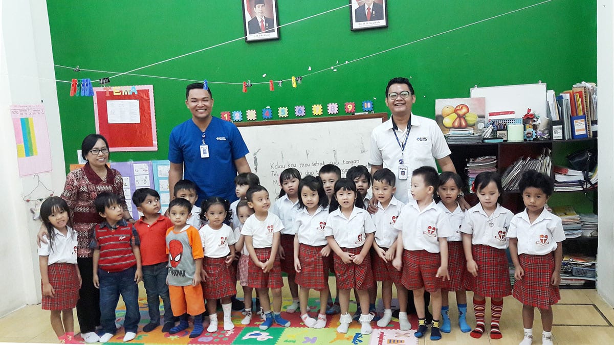 BIMC-Siloam-Nusa-Dua-Pays-Visit-to-Sekolah-Tunas-Kasih-Mumbul