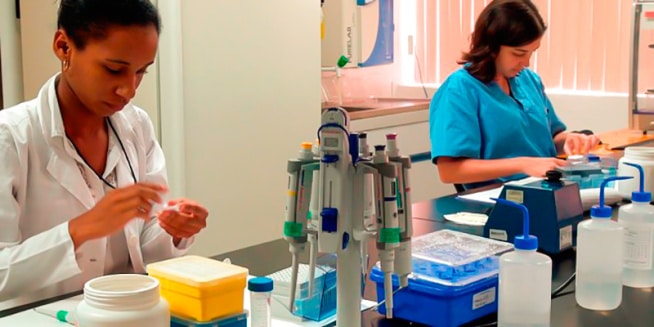 Cuban scientists vaccine